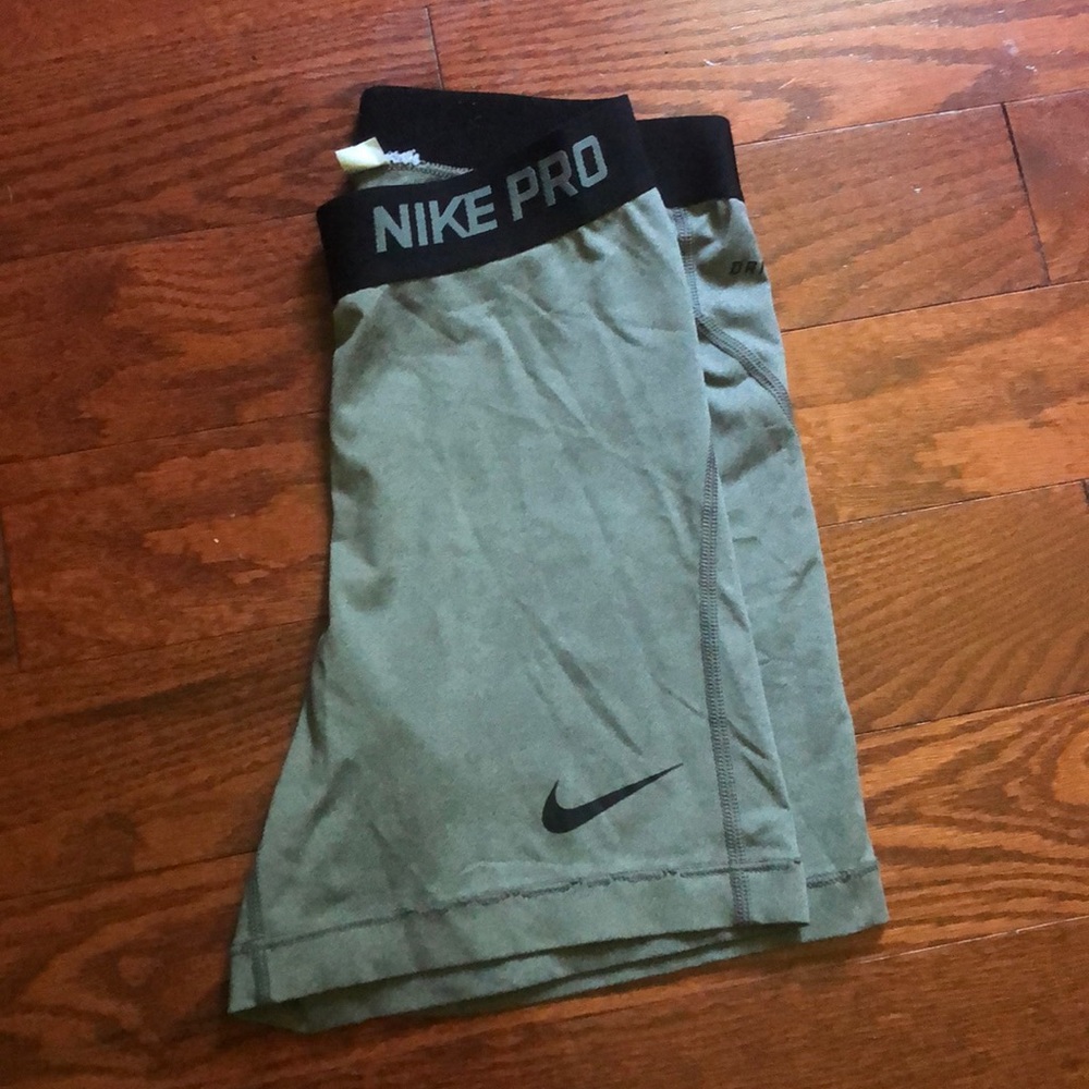 Grey long nike compression shorts